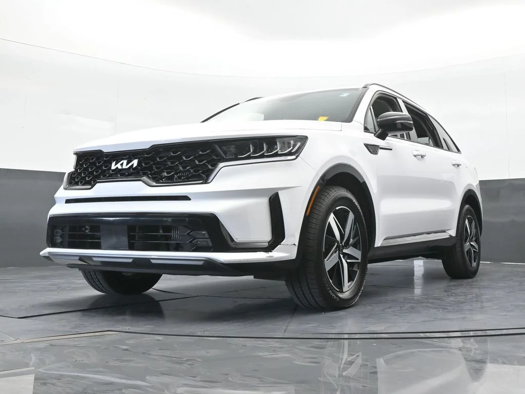 Used 2023 Glacial White Pearl Kia EX image 59