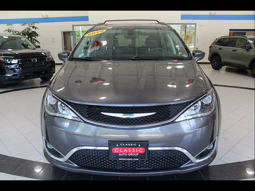 Used 2018 Chrysler Pacifica Touring Plus with VIN 2C4RC1FG1JR279264 for sale in Streetsboro, OH