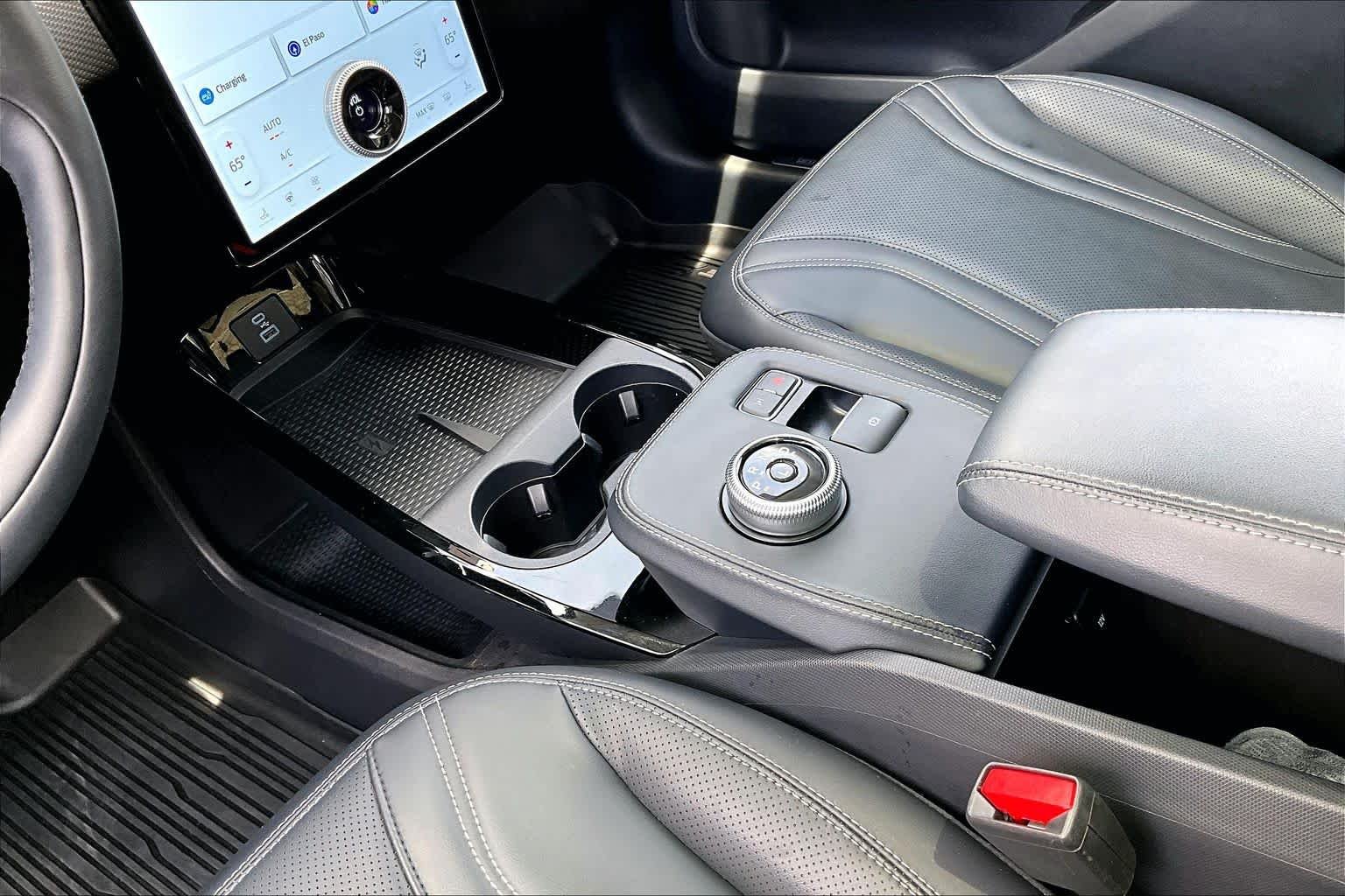 Used 2023 Vapor Blue Metallic Ford Premium image 17