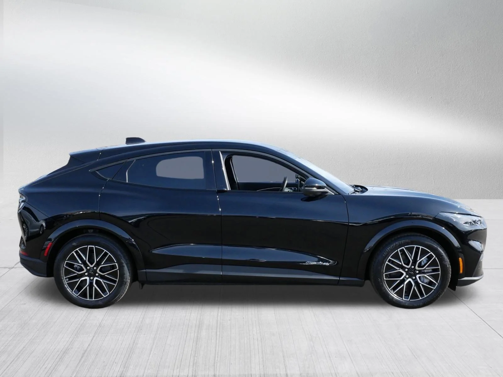 2025 Ford Mustang Mach-E Premium AWD - Photo 8