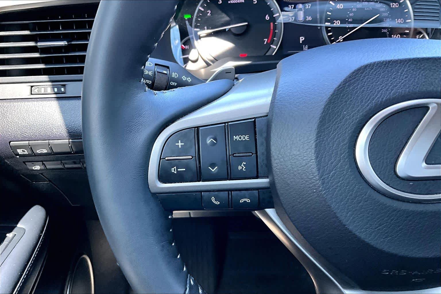 Used 2022 Eminent White Pearl Lexus  image 22