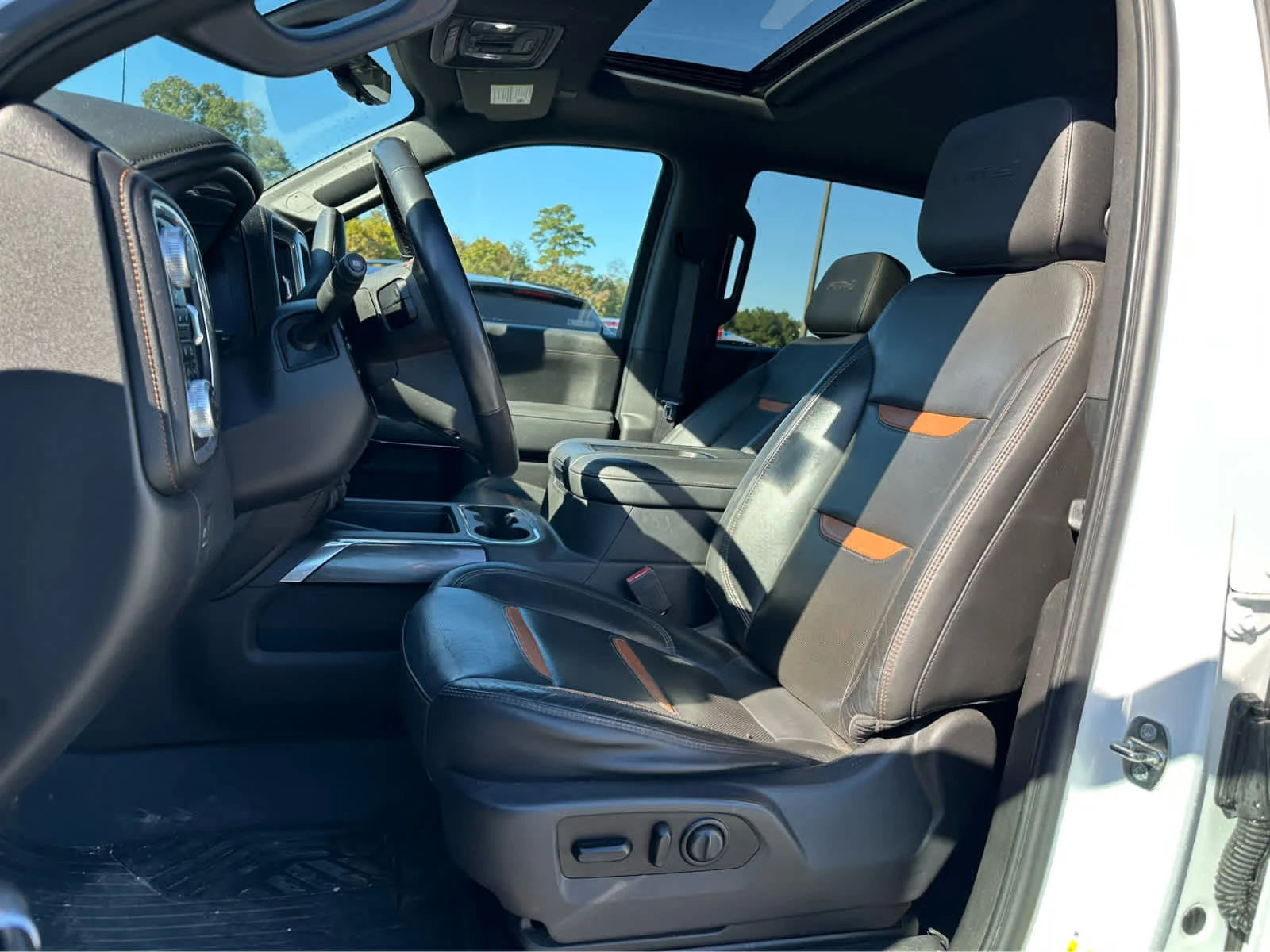 Used 2020 Summit White GMC AT4 image 11