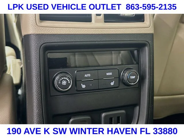 Used 2019 Red Buick Essence image 24