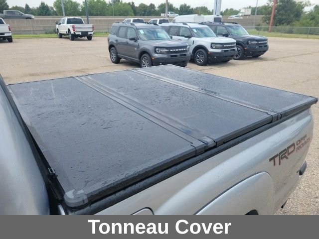 Used 2015 Silver Sky Metallic Toyota Base image 5