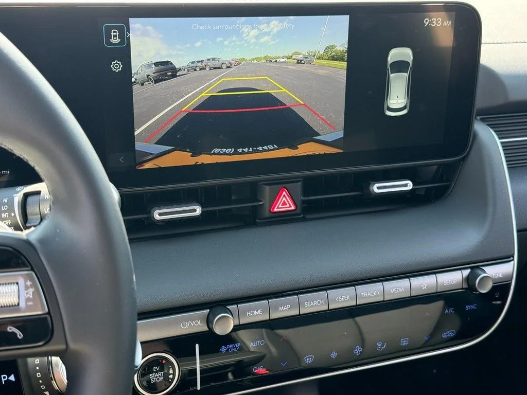 2025 Hyundai IONIQ 5 SEL - Photo 18