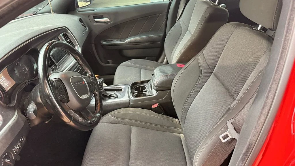 Used 2020 Torred Clearcoat Dodge SXT image 3