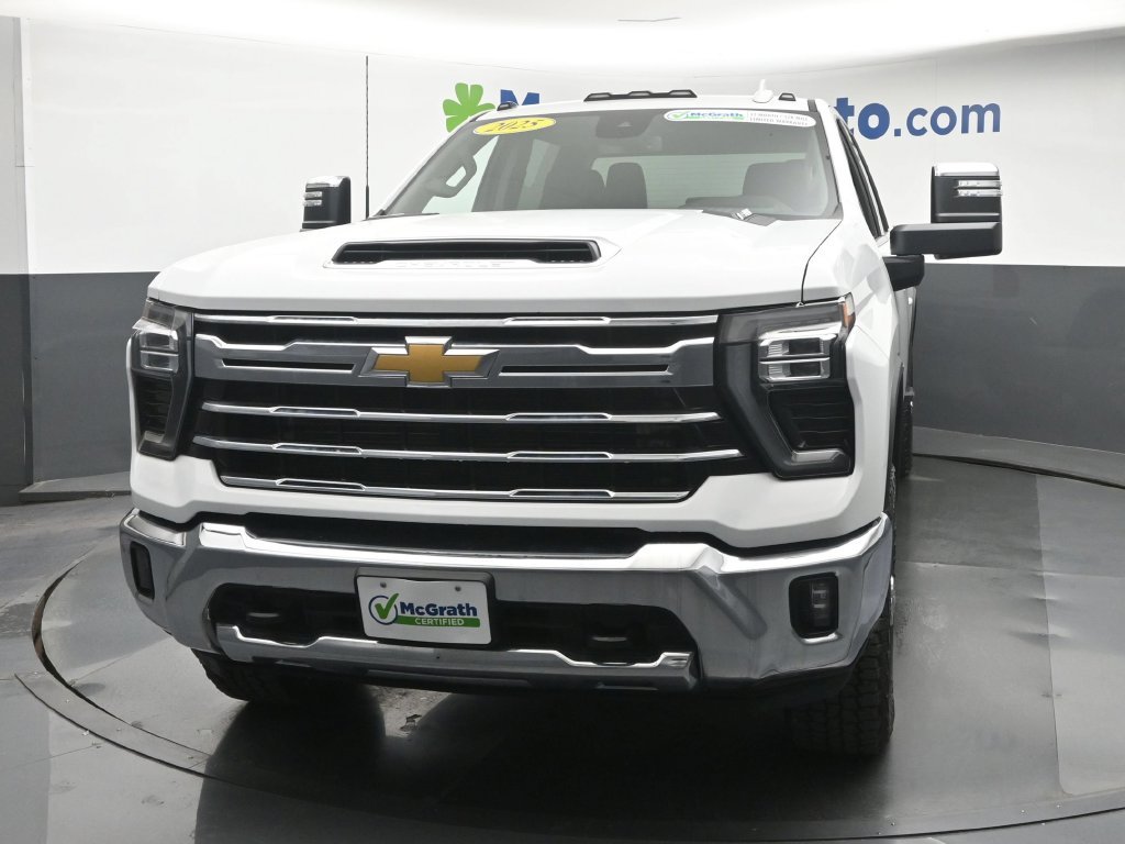 Used 2025 White Chevrolet LTZ image 21