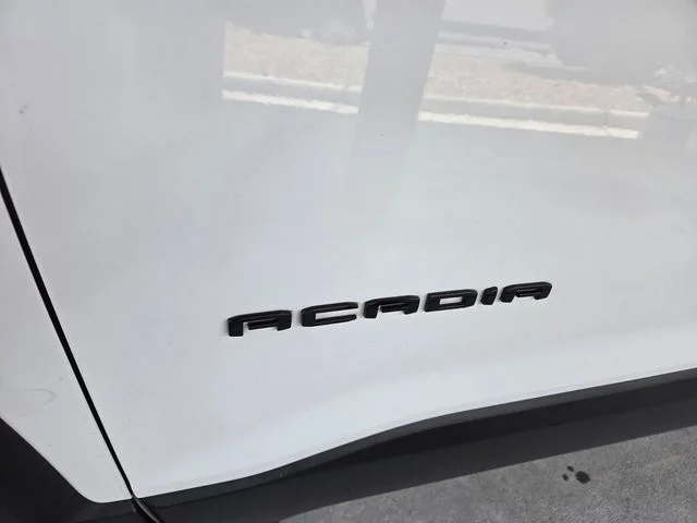 Used 2021 White GMC SLE image 3