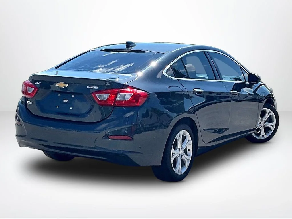 Used 2017 Gray Chevrolet Premier image 3