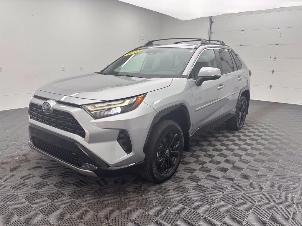Used 2022 Silver Toyota SE image 2