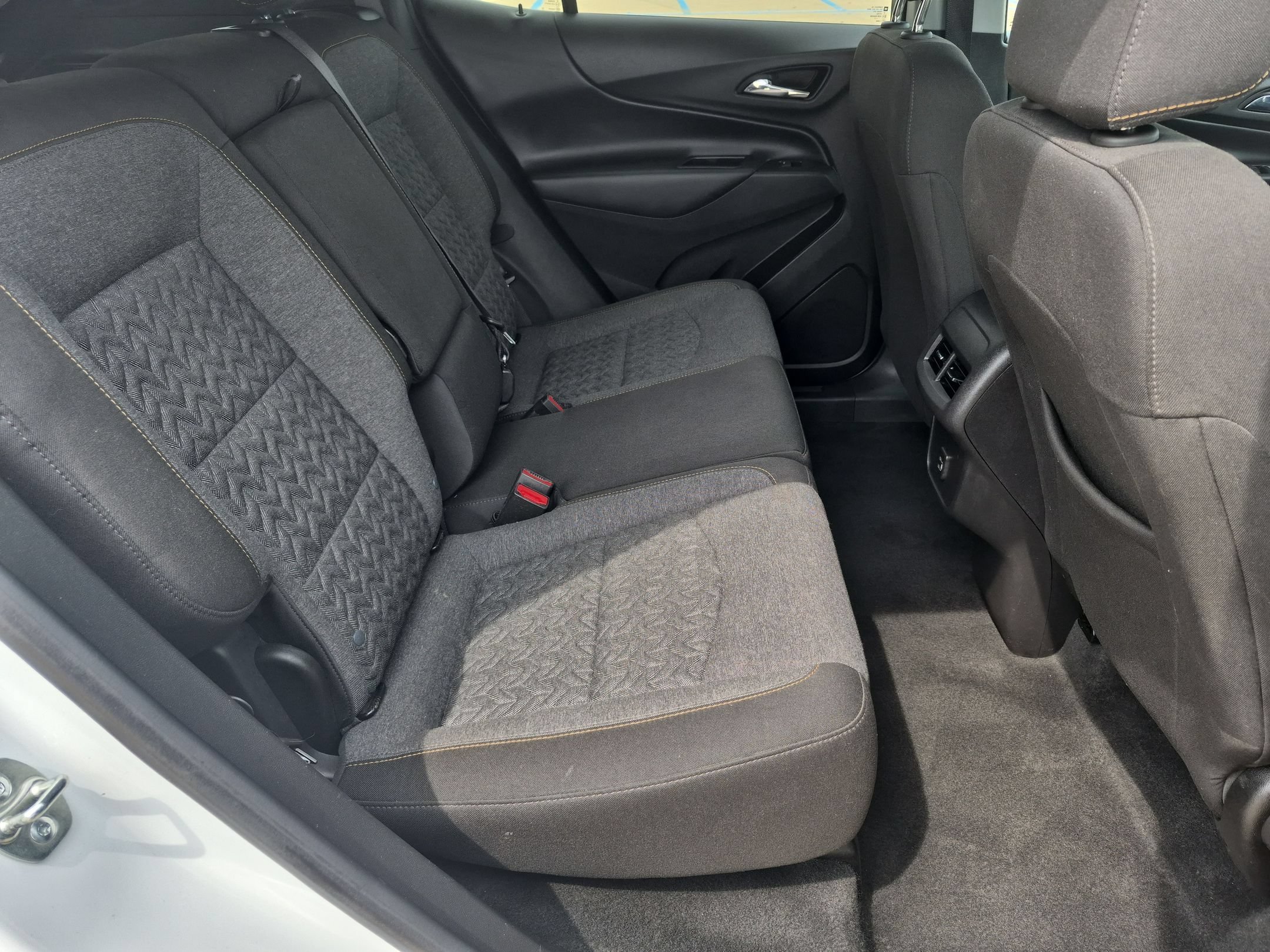 Used 2024 Summit White Chevrolet LT image 29