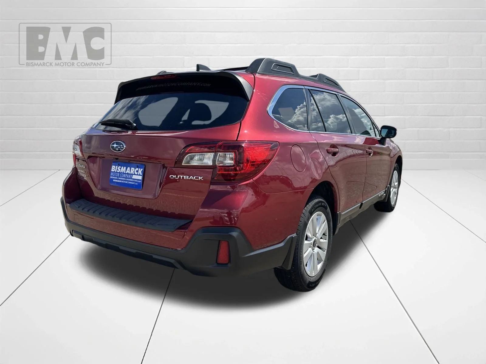 Used 2018 Red Subaru 2.5i Premium image 3