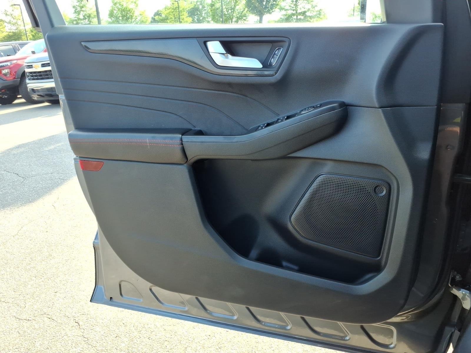Used 2025 Carbonized Gray Ford ST-Line image 26
