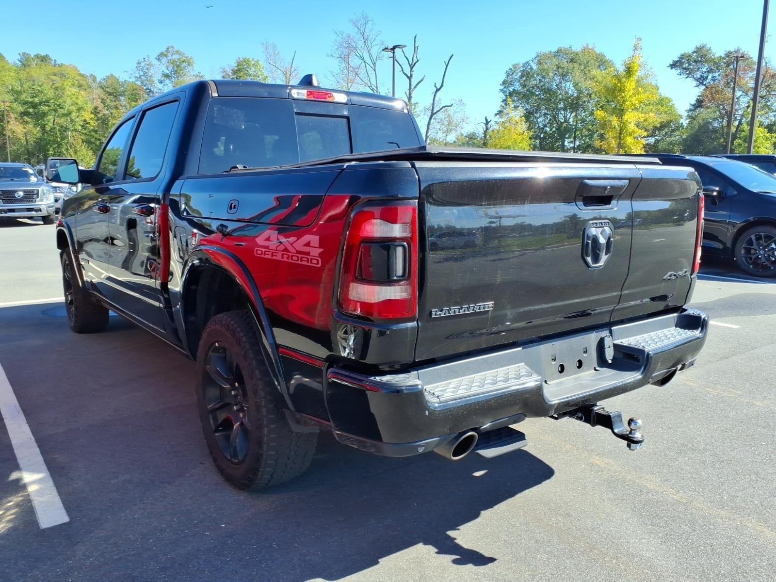 Used 2022 Diamond Black Crystal Pearlcoat Ram Laramie image 13