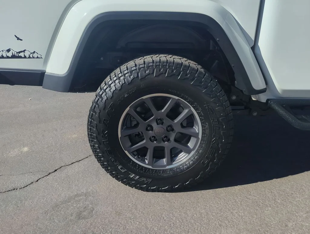 Used 2021 White Jeep Sport image 25