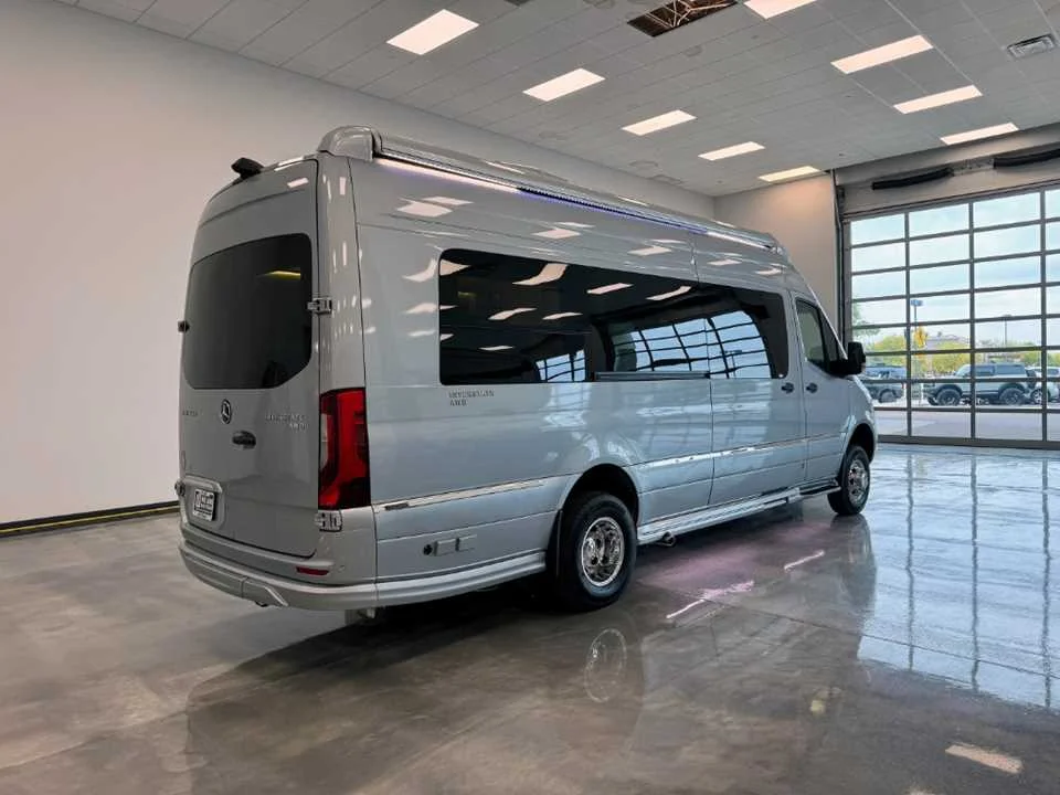 New 2025 SILVER AIRSTREAM  image 2