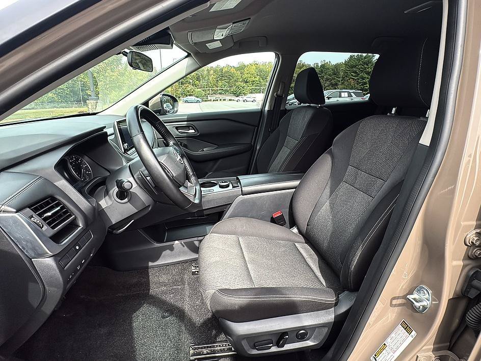 Used 2025 Baja Storm Metallic Nissan SV image 14