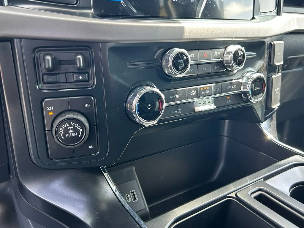 New 2025 Blue Ford XL image 32