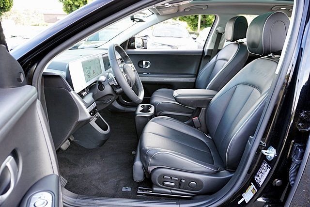 Used 2024 Black Hyundai Limited image 14