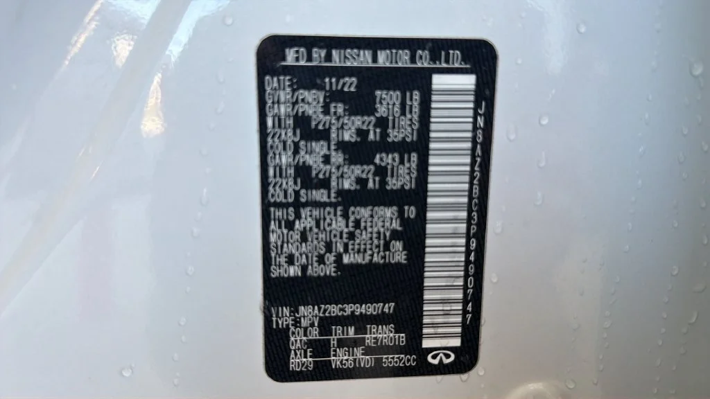 Used 2023 Moonstone White INFINITI Sensory image 7