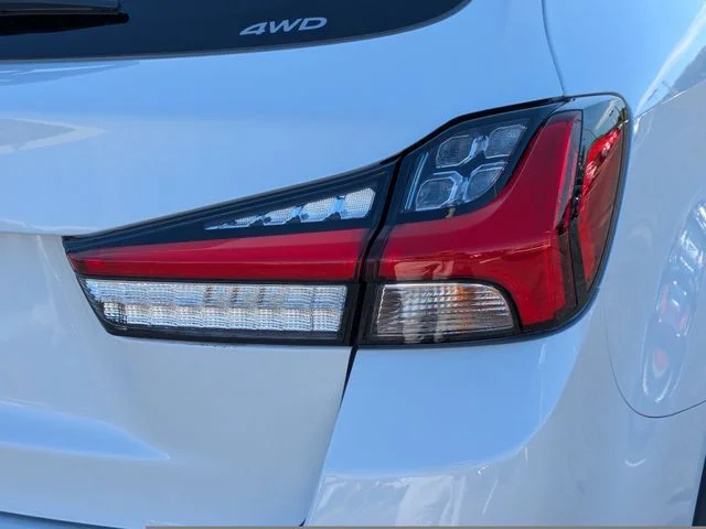 New 2026 White Mitsubishi ES image 11