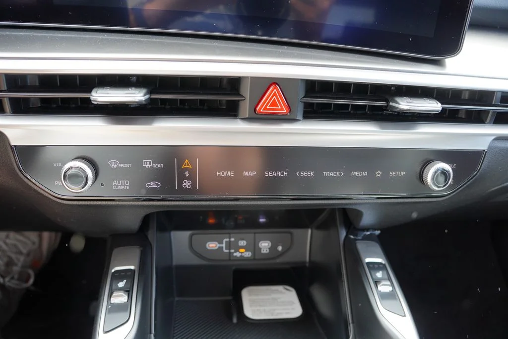 New 2026 Wolf Gray Kia S image 14