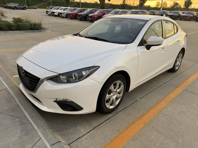 2016 Mazda Mazda3 i Sport