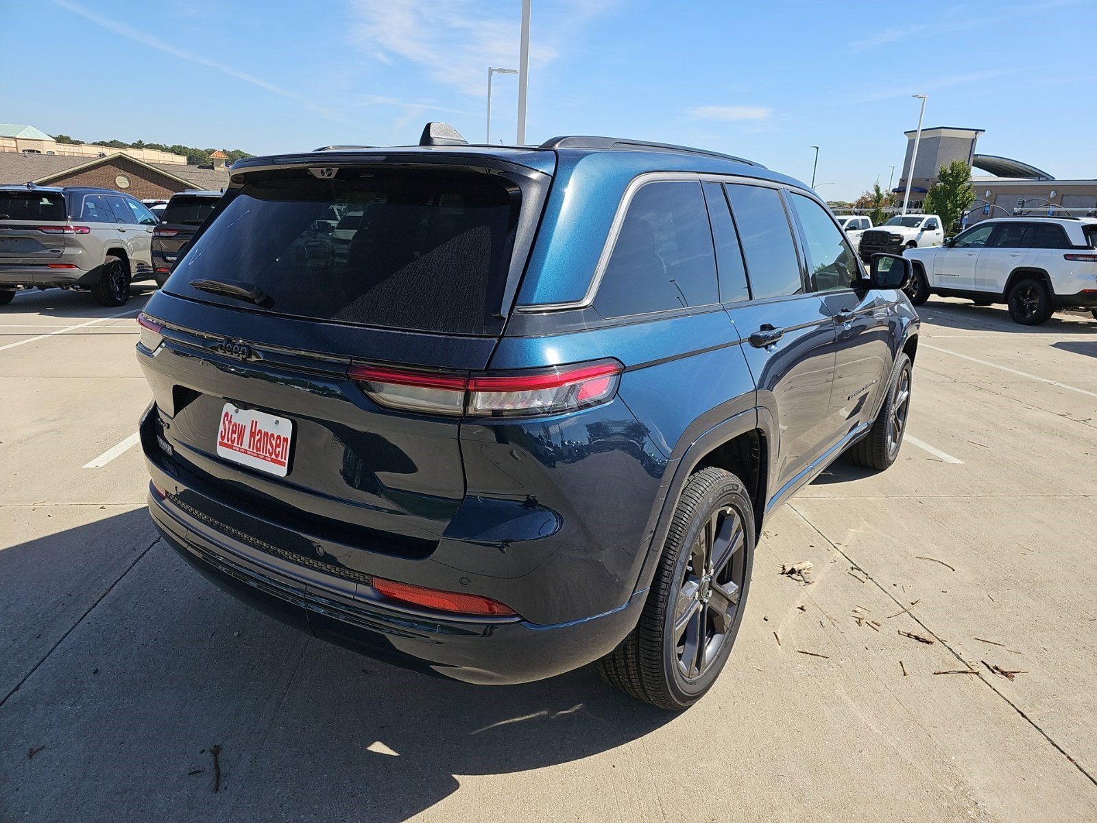 New 2027 Fathom Blue Pearlcoat Jeep Limited Reserve image 5