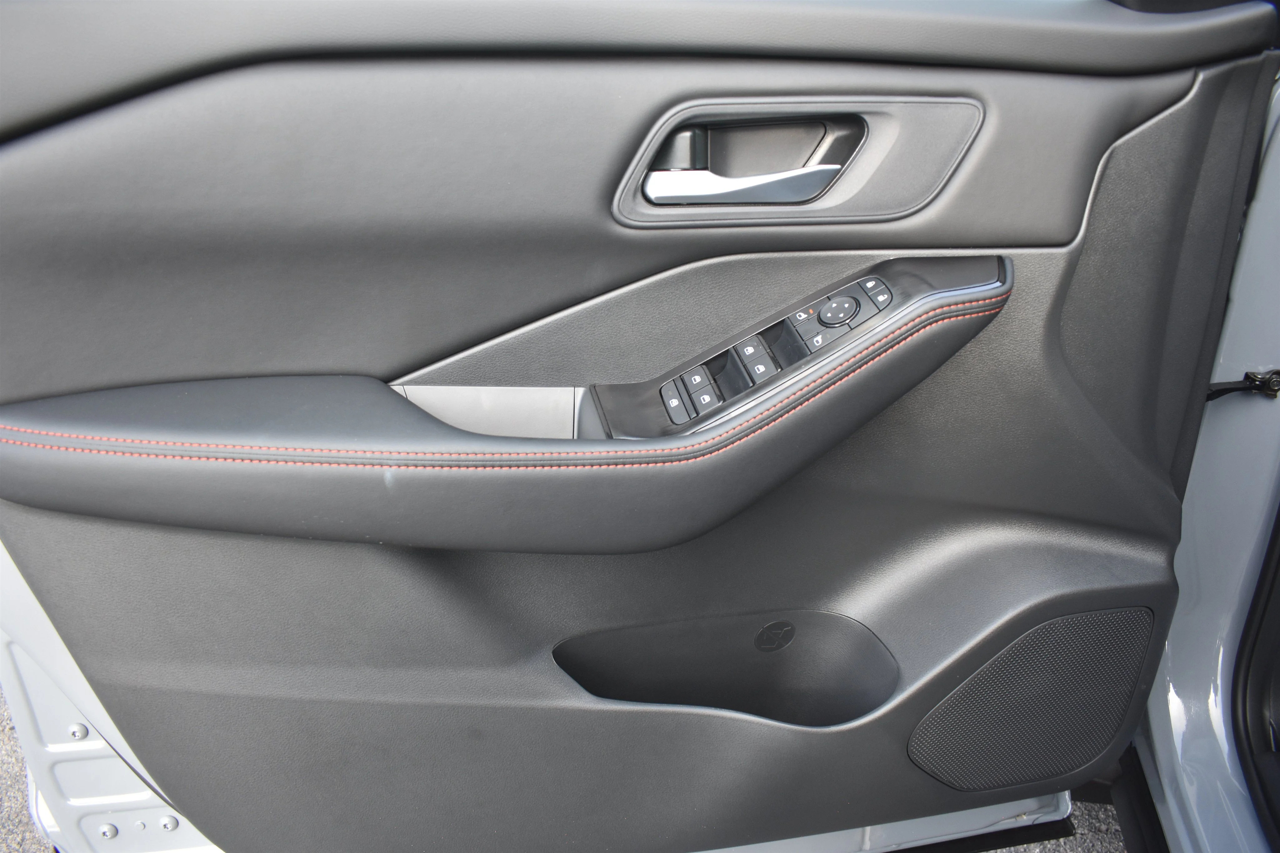 New 2026 Boulder Gray Pearl Nissan Rock Creek image 11