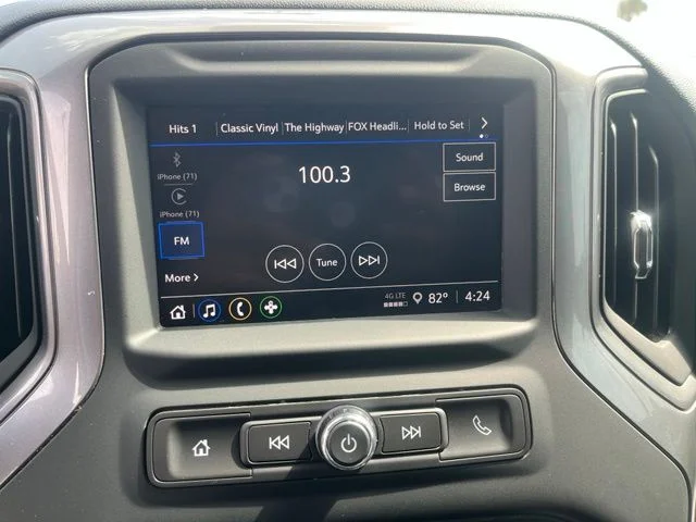 Used 2025 White Chevrolet Custom image 13