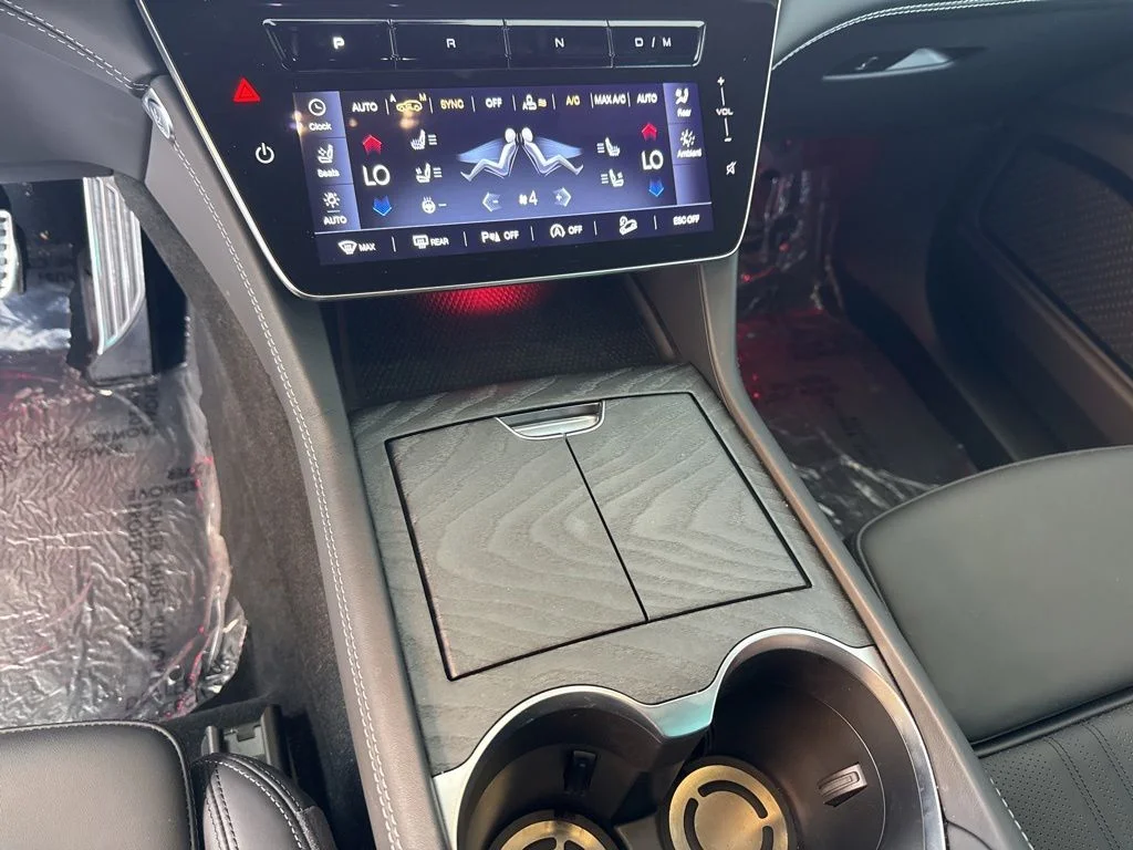 Used 2025 Bianco Maserati Modena image 13