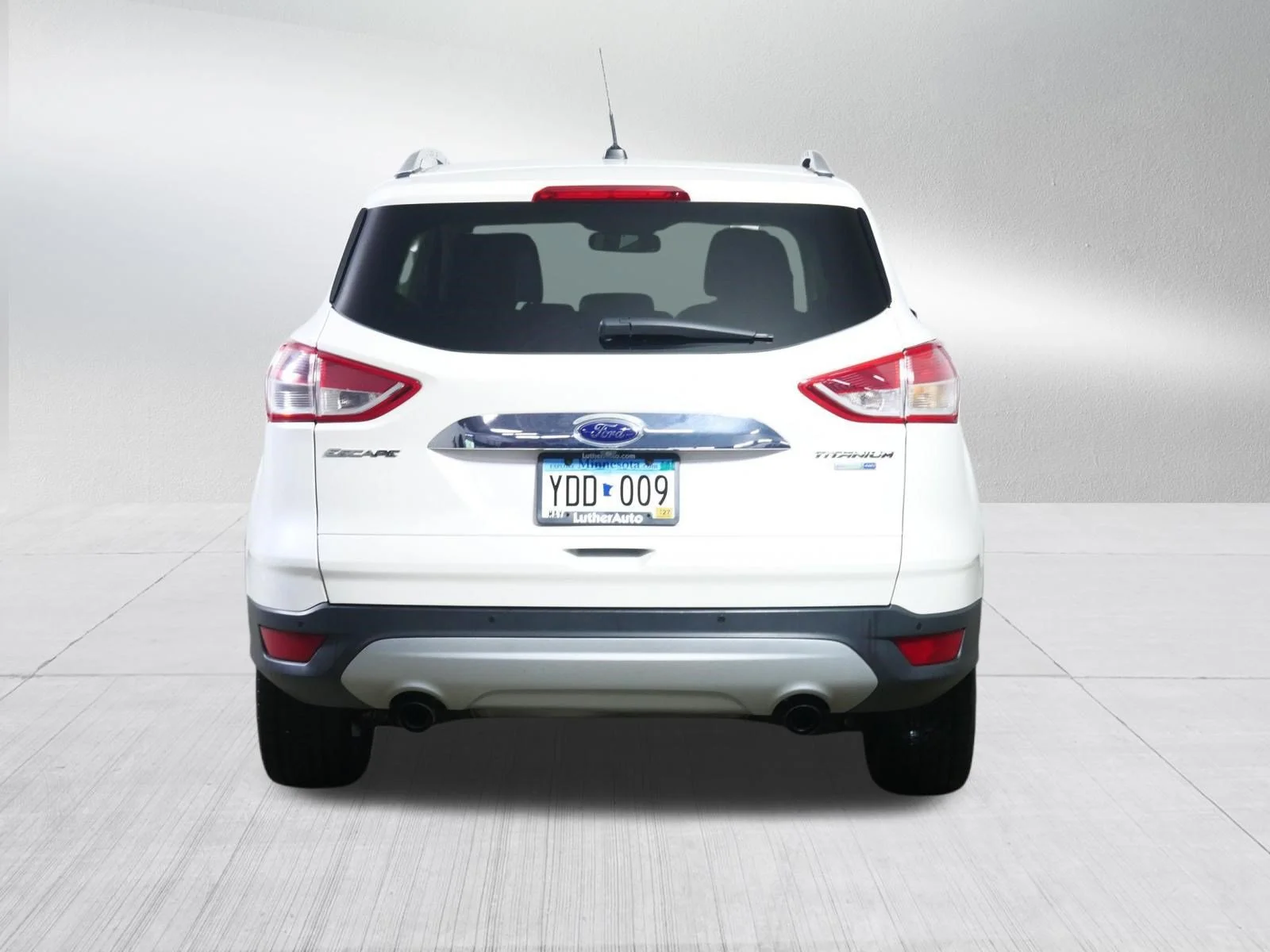 Used 2016 White Platinum Metallic Tri-Coat Ford Titanium image 6