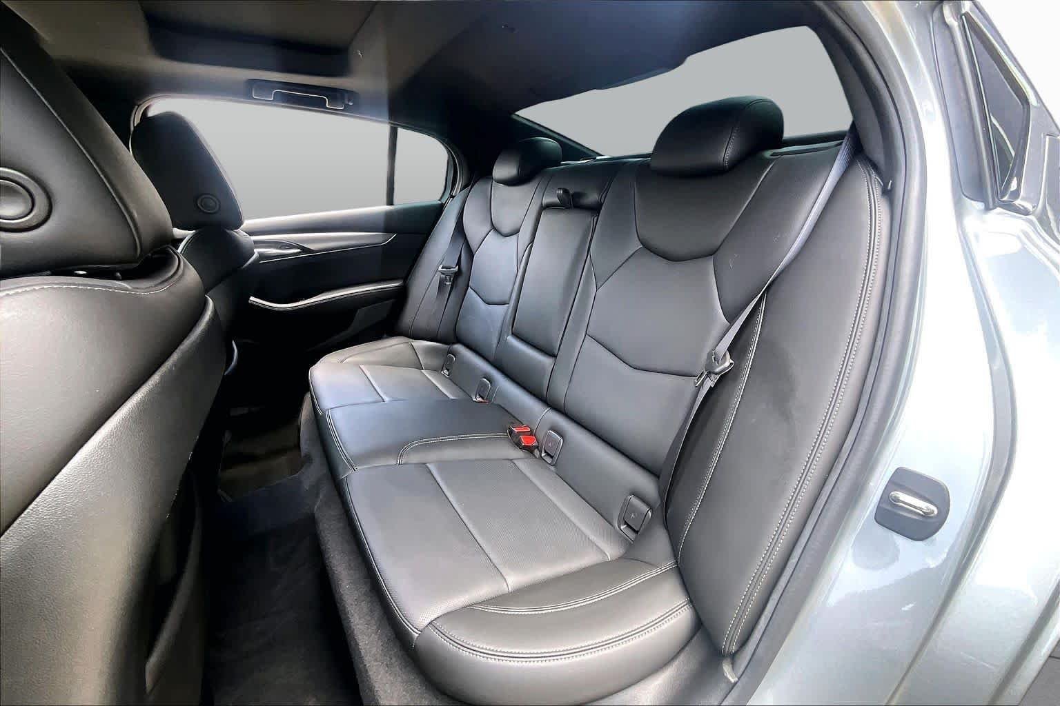 Used 2023 Argent Silver Metallic Cadillac Premium Luxury image 20