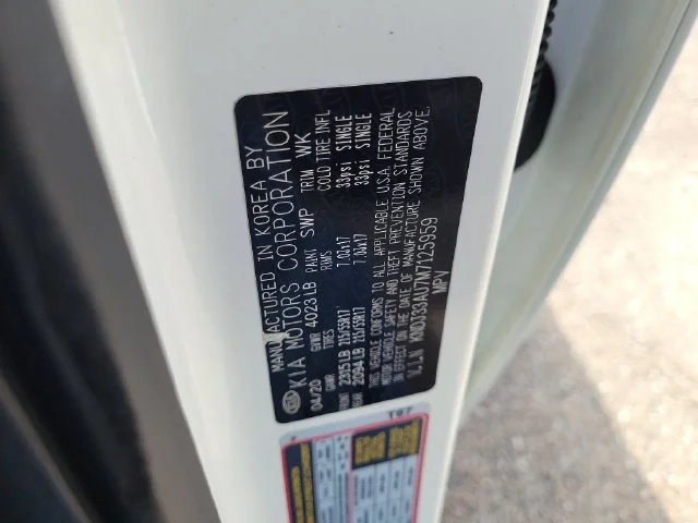 Used 2021 White Kia EX image 28