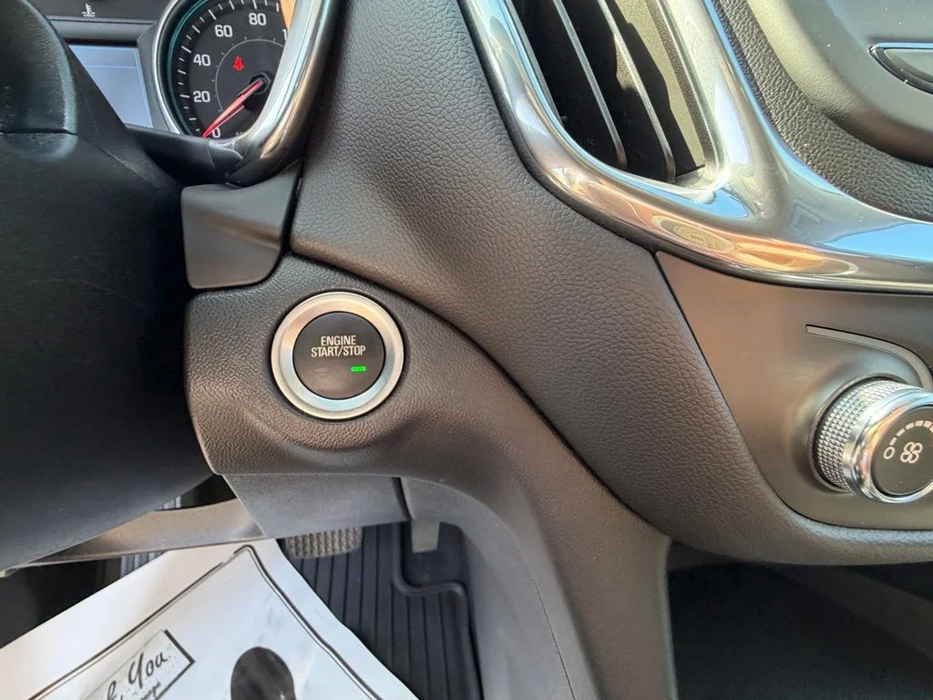 Used 2019 White Chevrolet LT image 22