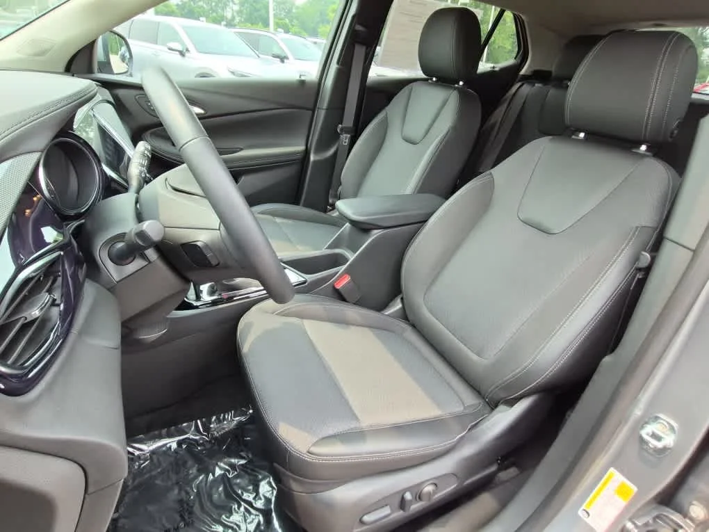 Used 2023 Moonstone Gray Metallic Buick Select image 13