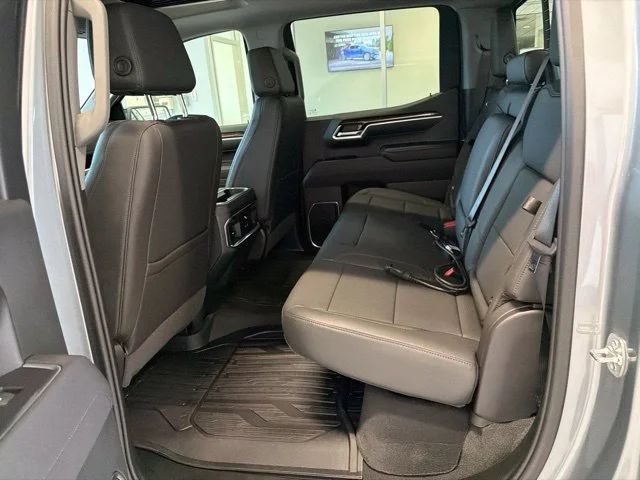 New 2026 Sterling Metallic GMC Elevation image 25