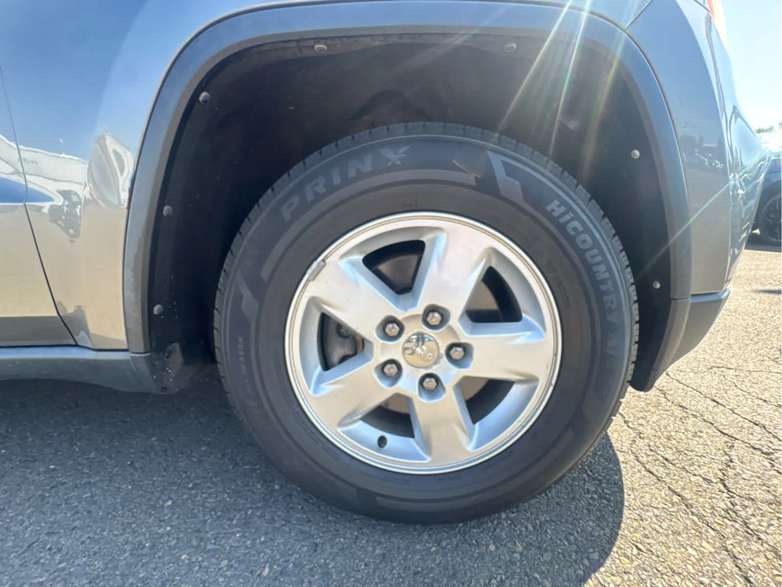 Used 2012 Mineral Gray Metallic Jeep Laredo image 26