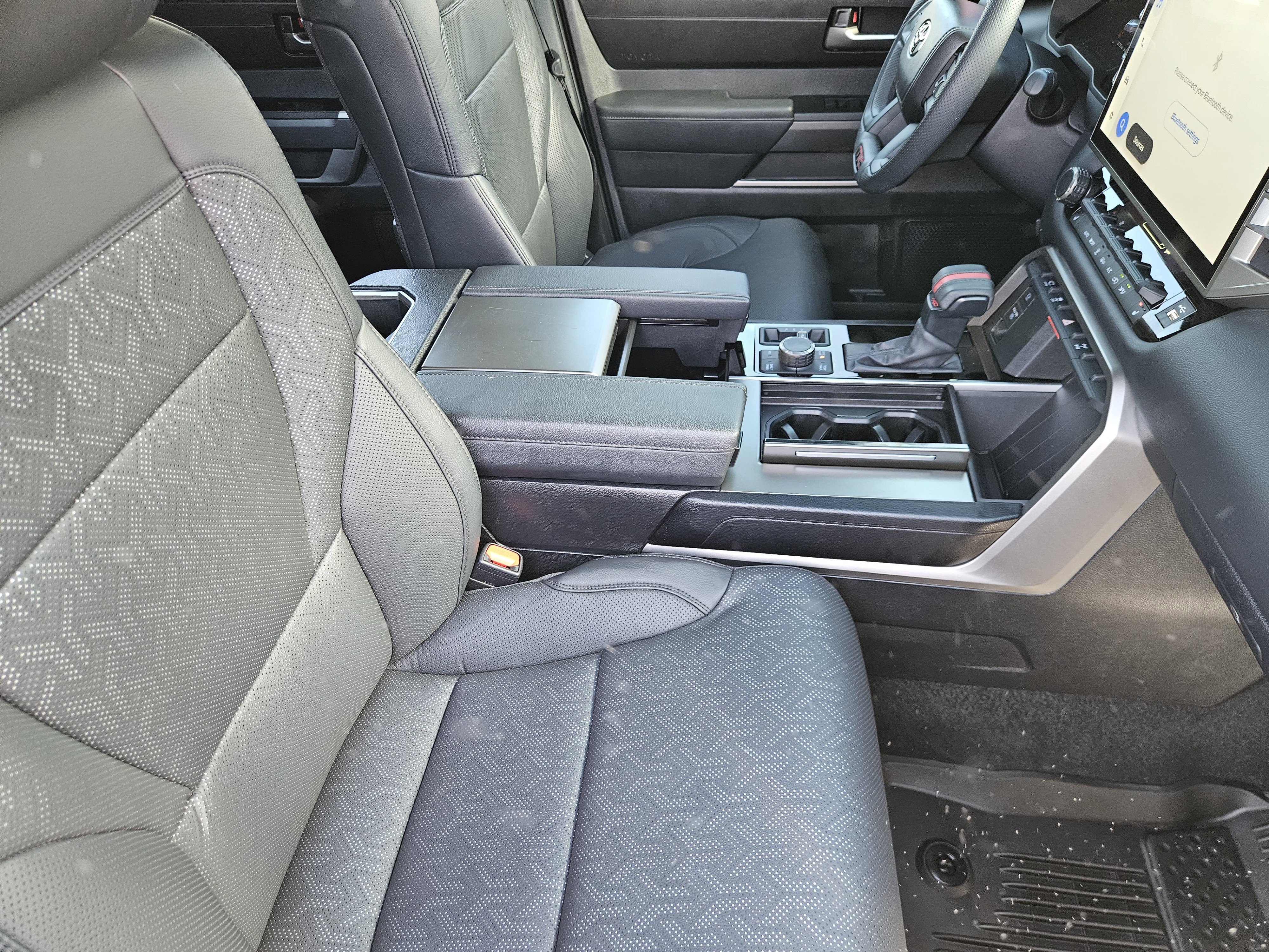 2025 Toyota Sequoia SR5 - Photo 15