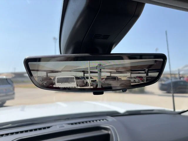 Used 2023 White GMC Denali image 21