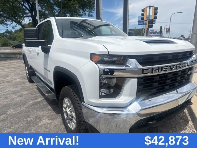 2022 Chevrolet Silverado HD LT 4WD Crew Cab Standard Box's photo