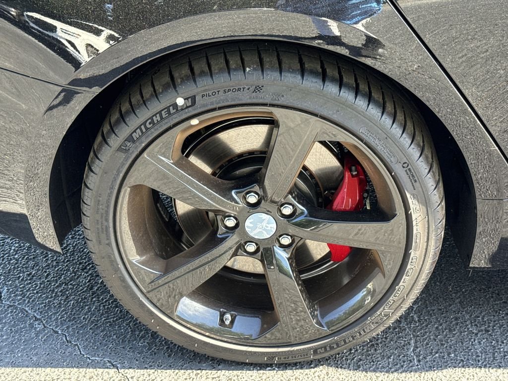 New 2026 Black Genesis 3.3T Sport Prestige image 17