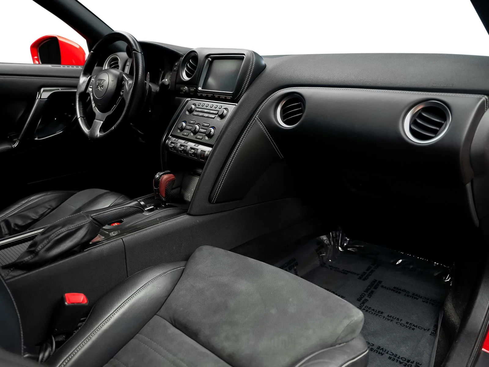 Used 2015 Red Nissan Premium image 2