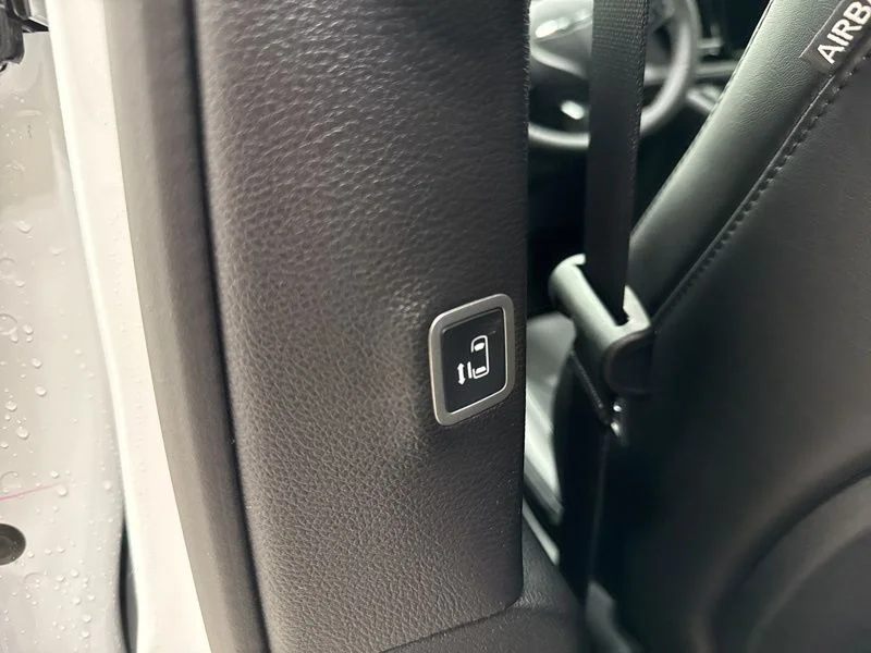 2026 Chrysler Pacifica Select - Photo 21