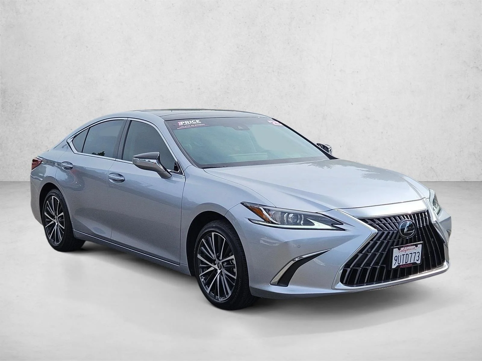 Certified Used 2025 Iridium Lexus  image 3