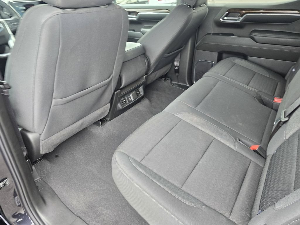 Used 2024 Silver GMC Elevation image 12
