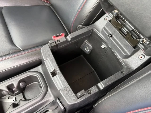 Used 2020  Jeep Rubicon image 31