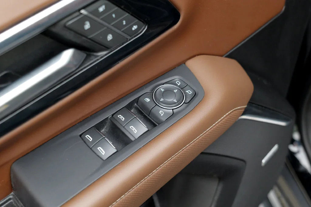 Used 2025 Black Chevrolet High Country image 18