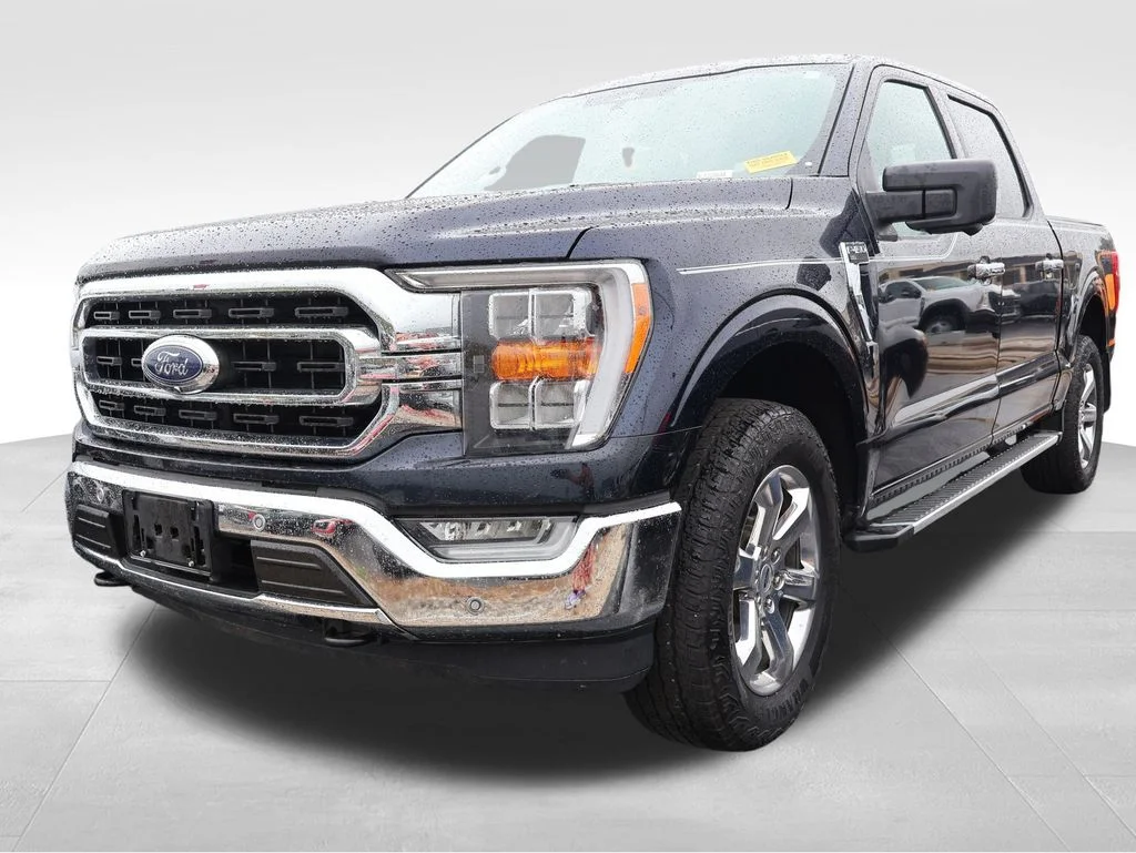 Used 2022 Blue Metallic Ford XLT image 6