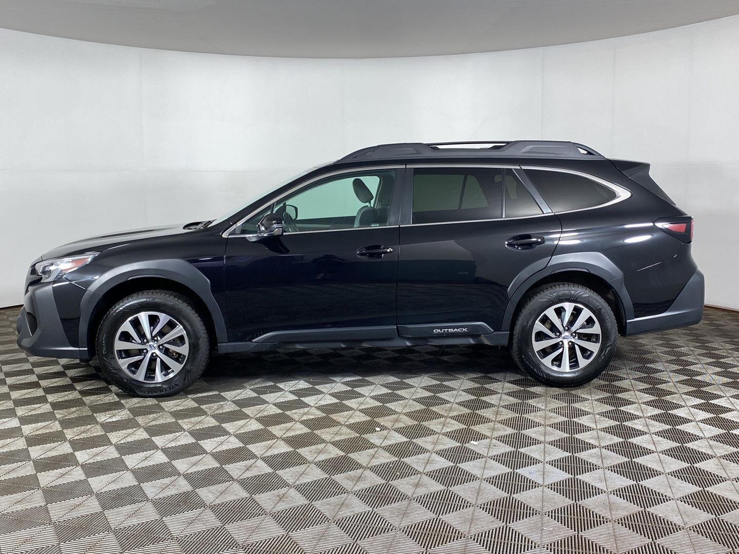 Used 2024 Crystal Black Silica Subaru Premium image 9
